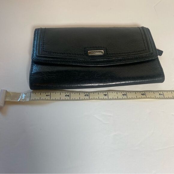 Fossil Black Pebble Leather Trifold Wallet - Picture 10 of 11
